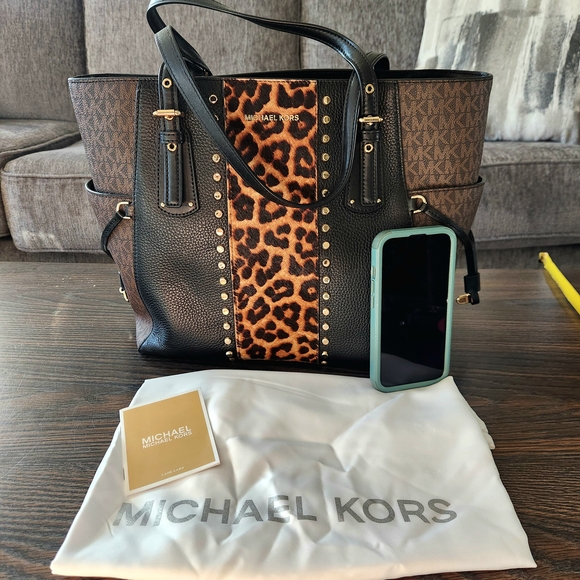 Michael Kors Black and Brown Leopard Print Tote Bag - Picture 11 of 11